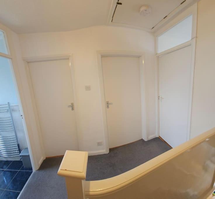Feel At Home Away From Home 普拉姆斯特德 外观 照片